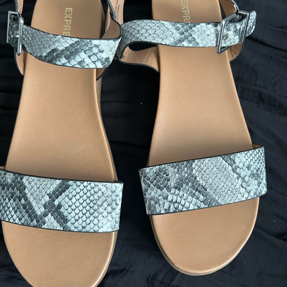 EXPRESS Snakeskin Sandles - Picture 3 of 5